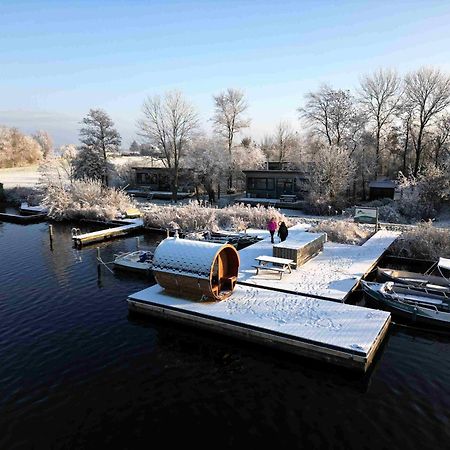 Pean-Buiten Waterlodges Nes  외부 사진