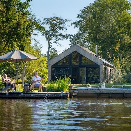 Pean-Buiten Waterlodges Nes  외부 사진