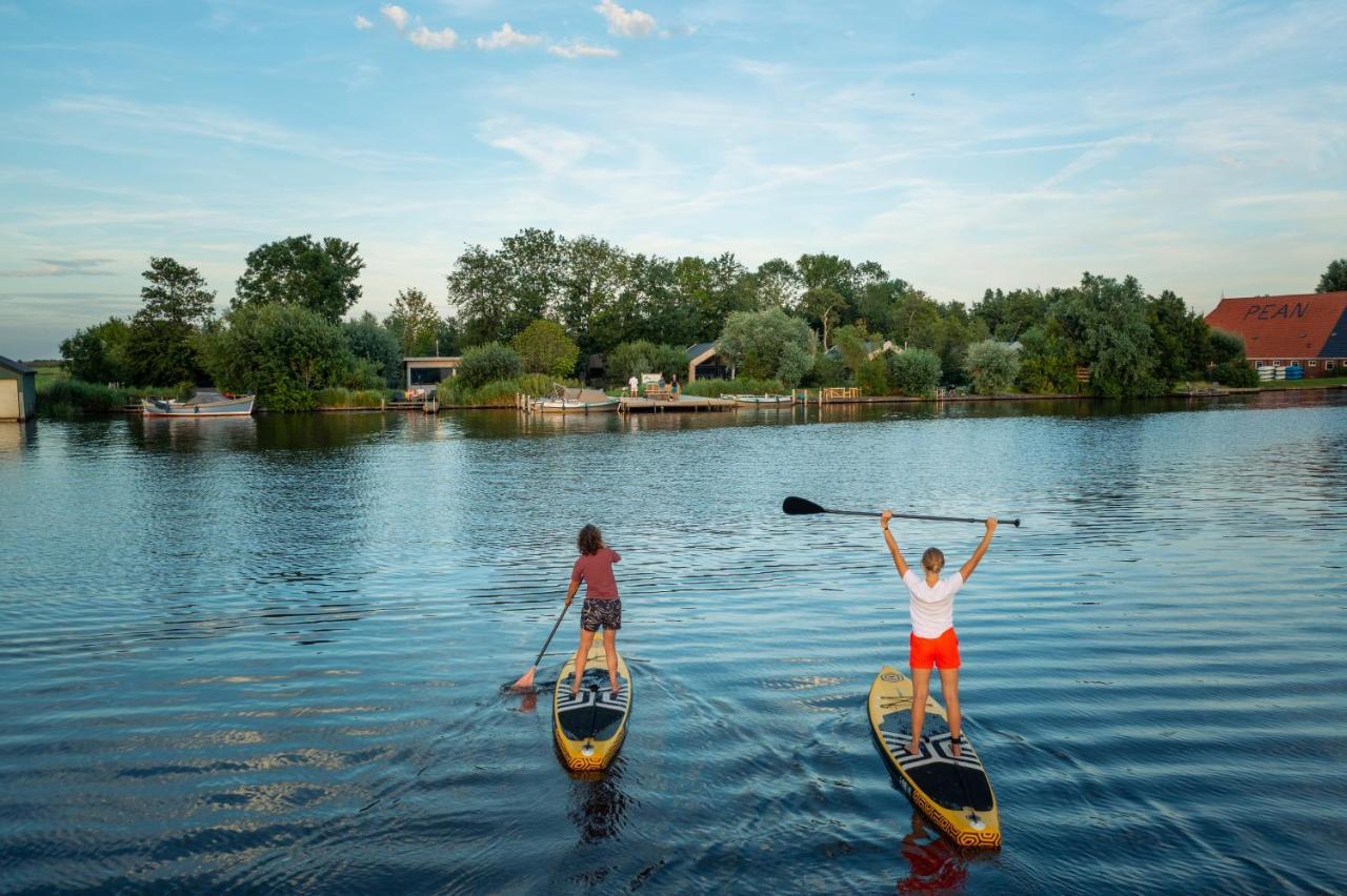 Pean-Buiten Waterlodges Nes  외부 사진