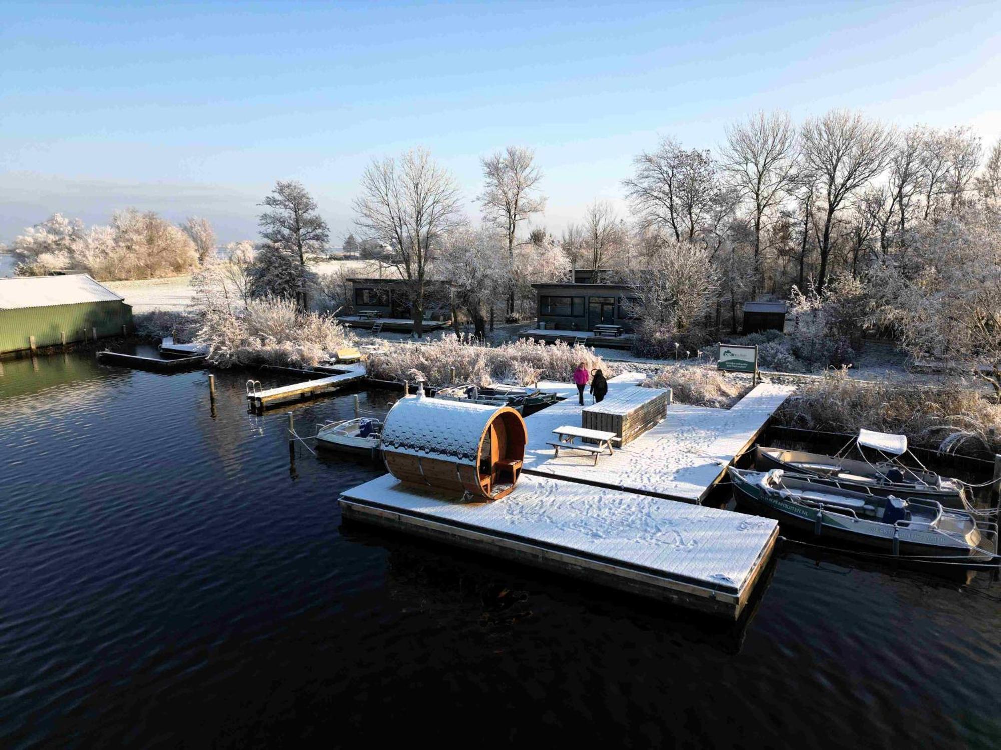 Pean-Buiten Waterlodges Nes  외부 사진