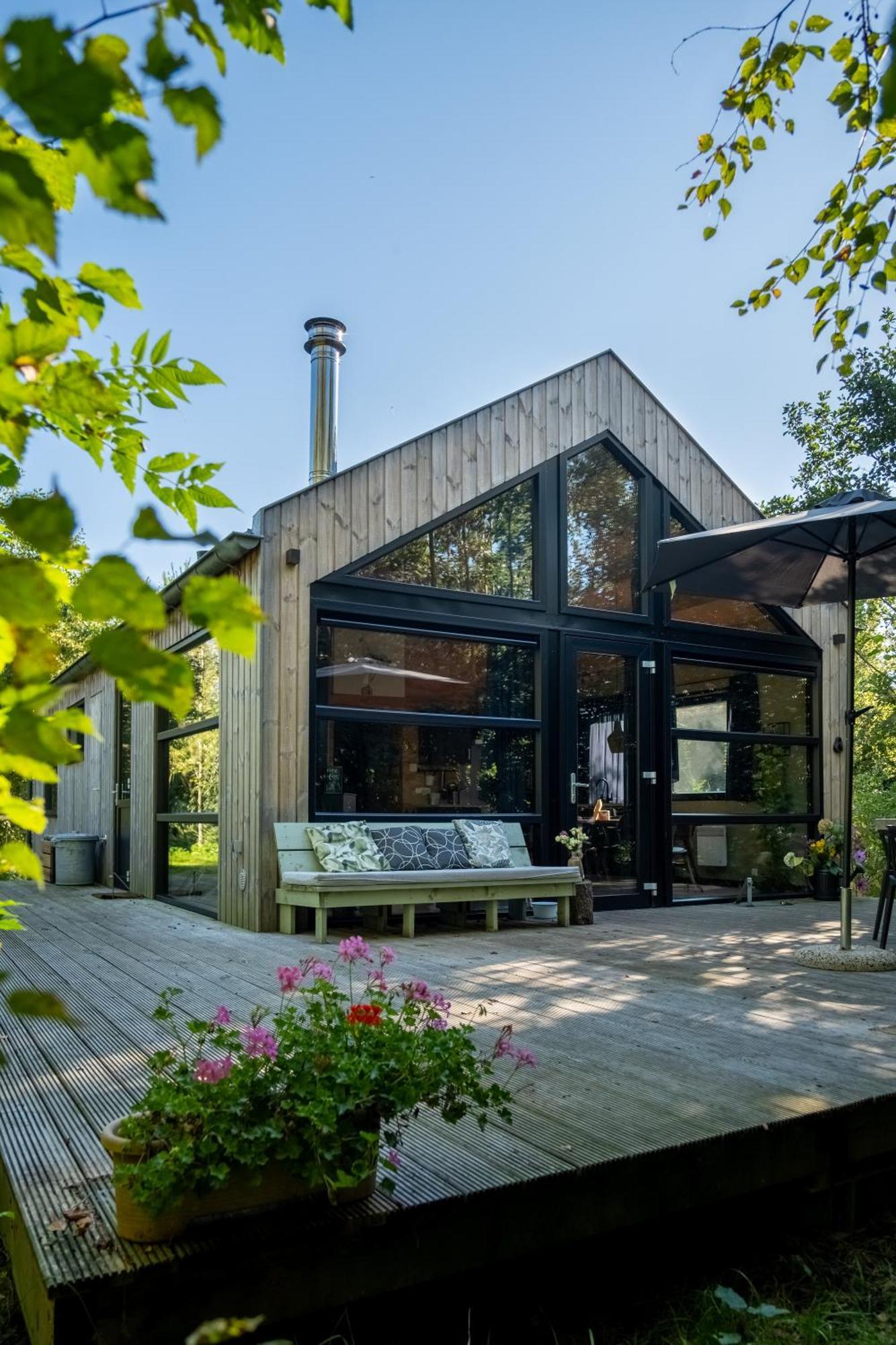 Pean-Buiten Waterlodges Nes  외부 사진