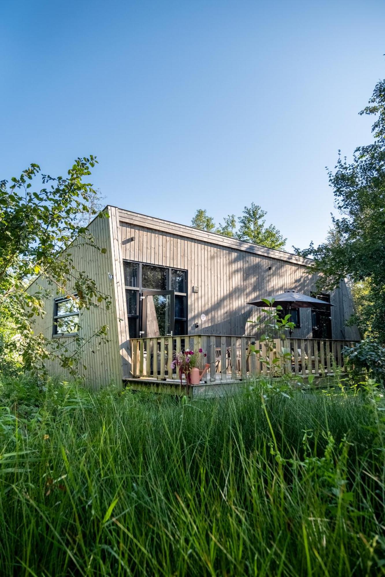 Pean-Buiten Waterlodges Nes  외부 사진